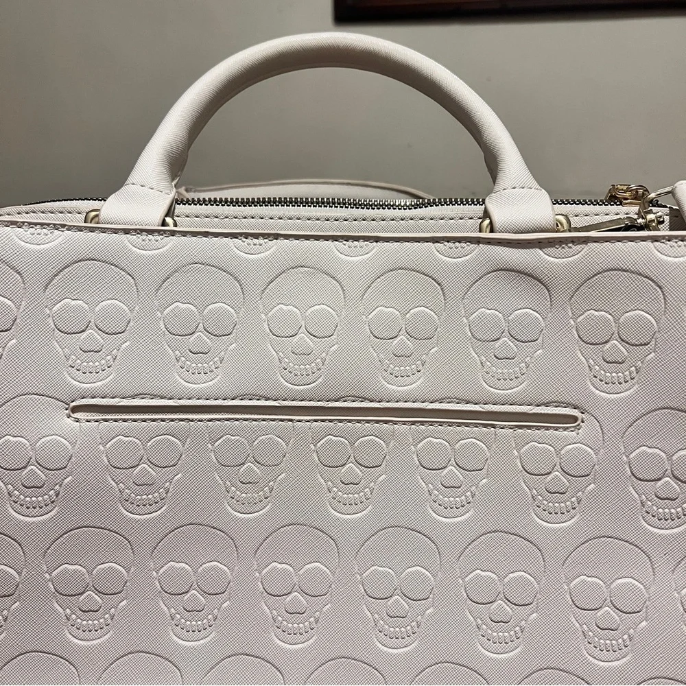 White Skull Embossed Handbag - Picture 4 of 13